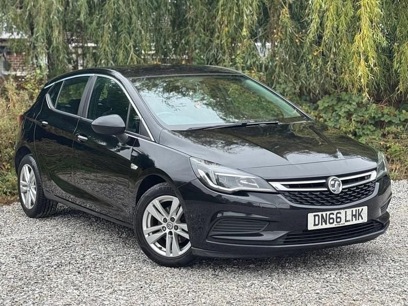 Black Used 2016 Vauxhall Astra S Hatchback | £3,145 (Fair price) - Image 1/4
