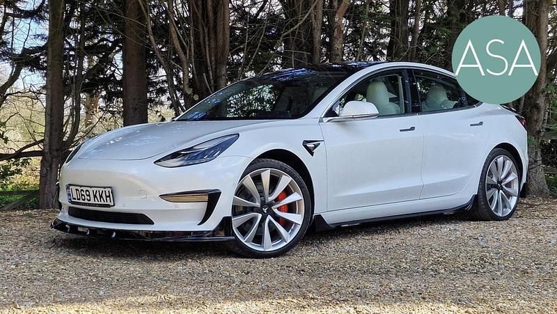Used Tesla Model 3 Performance 461 kW (627 HP) 2019 White Sedan