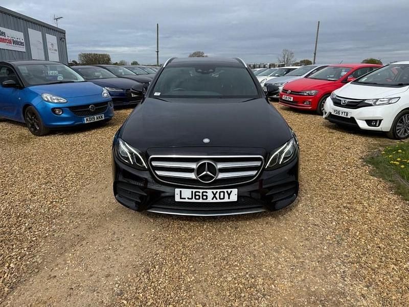 Begagnad Mercedes E220 AMG line 2016 Svart Kombi