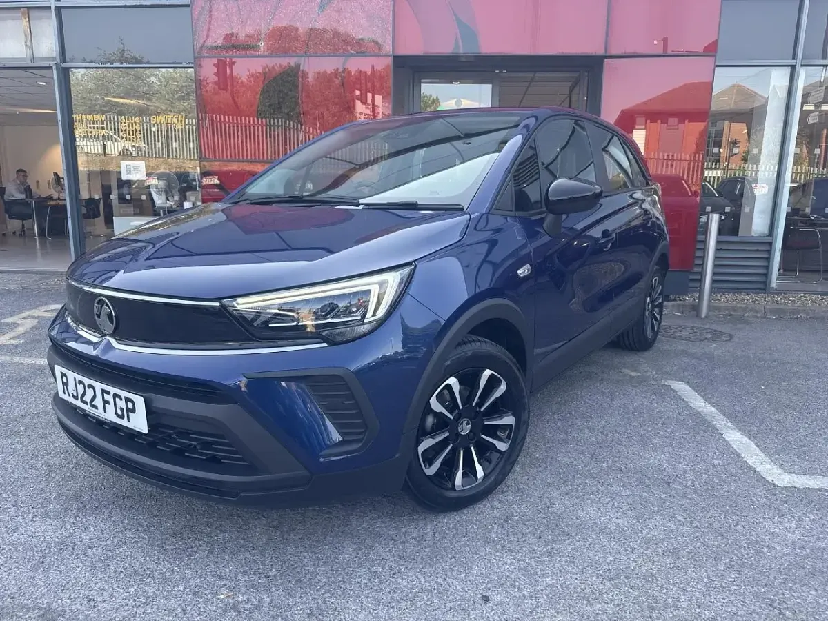 Used Vauxhall Crossland Design Edition 82 HP (60 kW) 2022 Blue SUV