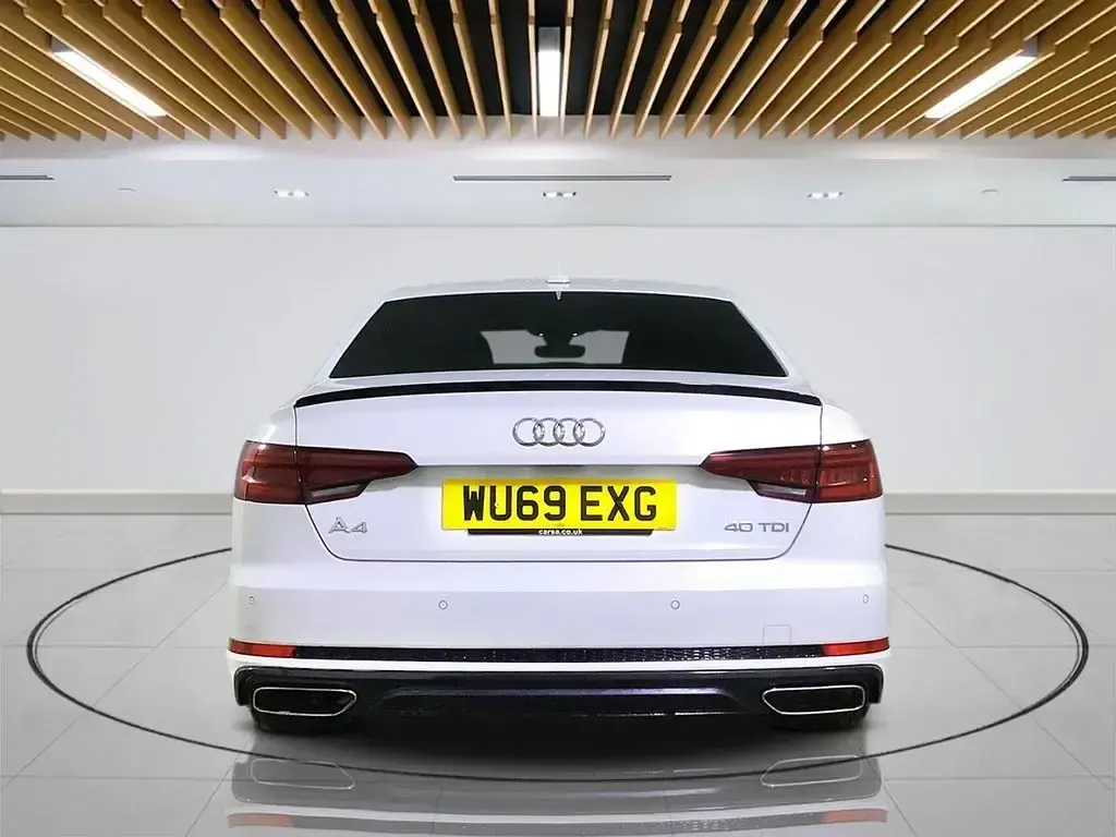 Used Audi A4 Black Edition 190 HP (139 kW) 2019 White Sedan
