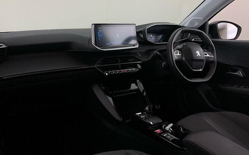 Used Peugeot e-208 Allure+ 100 kW (136 HP) 2022 White Hatchback