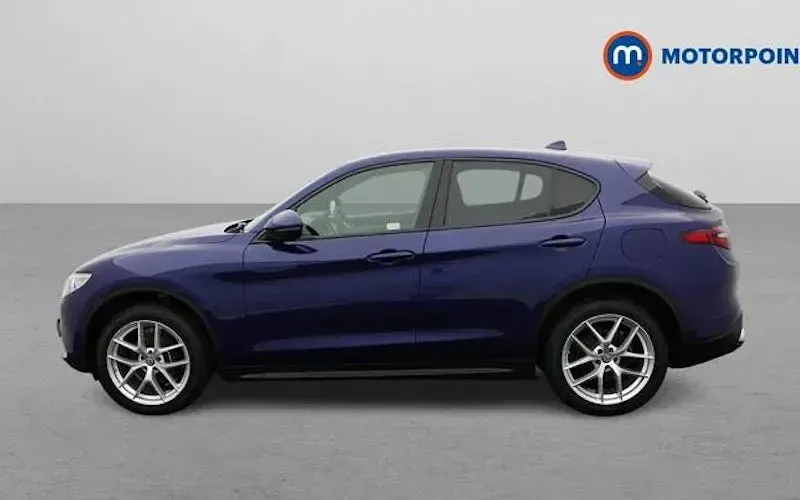 Used Alfa Romeo Stelvio 280 HP (205 kW) 2019 Blue SUV