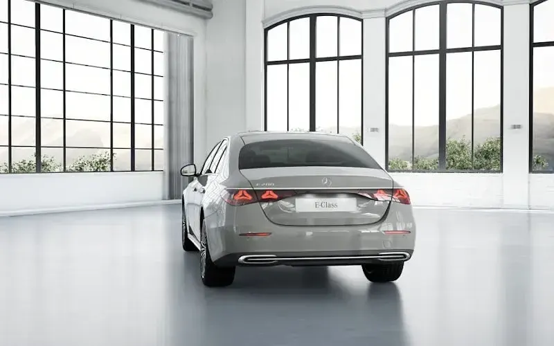 New Mercedes E200 Premium Plus 204 HP (150 kW) 2026 Sedan