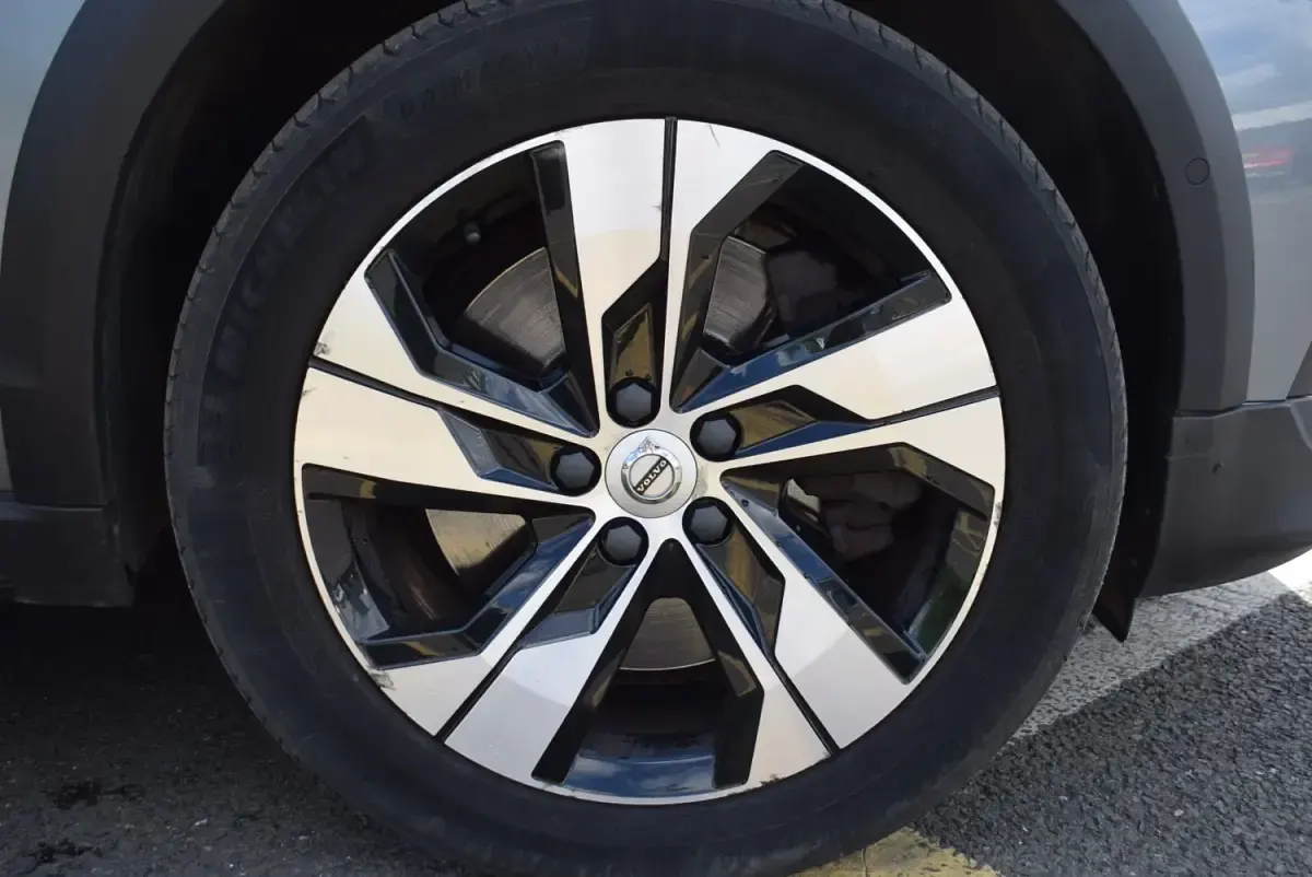 Usado Volvo V60 CC Plus 2019 Gris Familiar