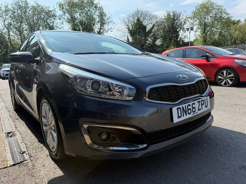 Used Kia Ceed 135 HP (99 kW) 2017 Silver Hatchback