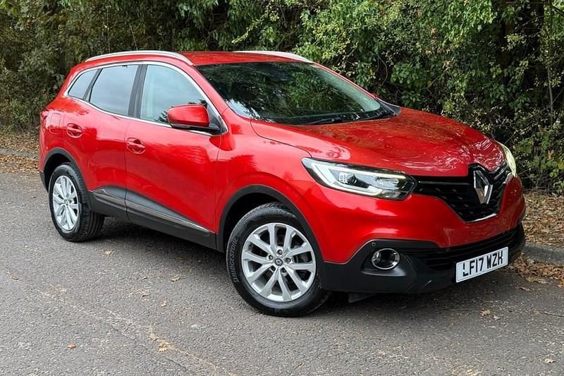 Red Used 2017 Renault Kadjar Dynamique SUV | £7,295 (Fair price) - Image 1/1