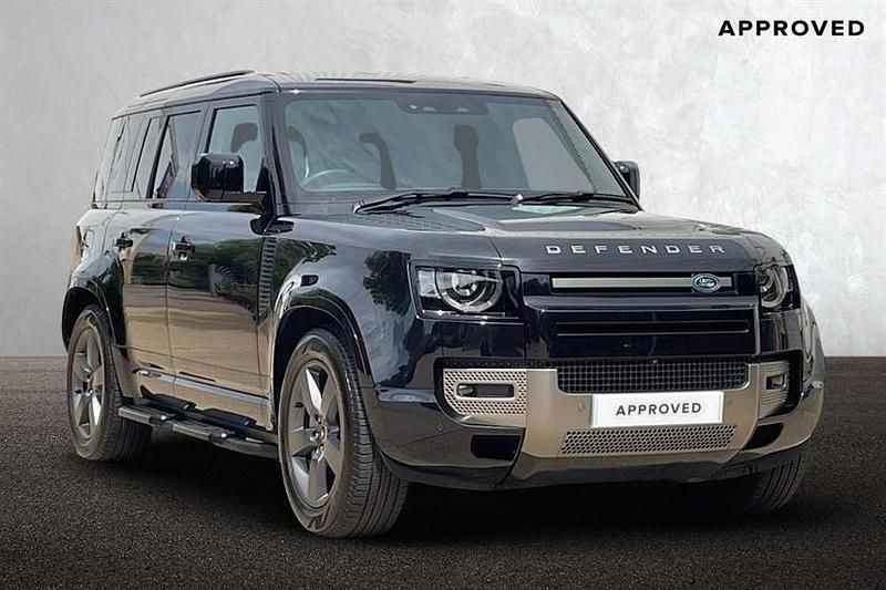 Black Used 2025 Land Rover Defender HSE Dynamic SUV | £77,989 (Expensive) - Image 1/4