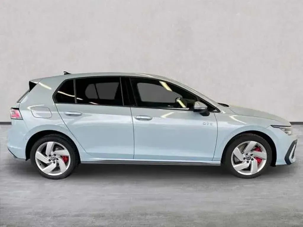 Used VW Golf VIII GTE 272 HP (200 kW) 2025 Blue Hatchback