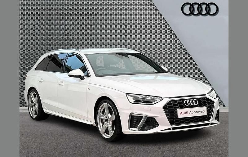Used Audi A4 S-Line 200 HP (147 kW) 2023 White Estate