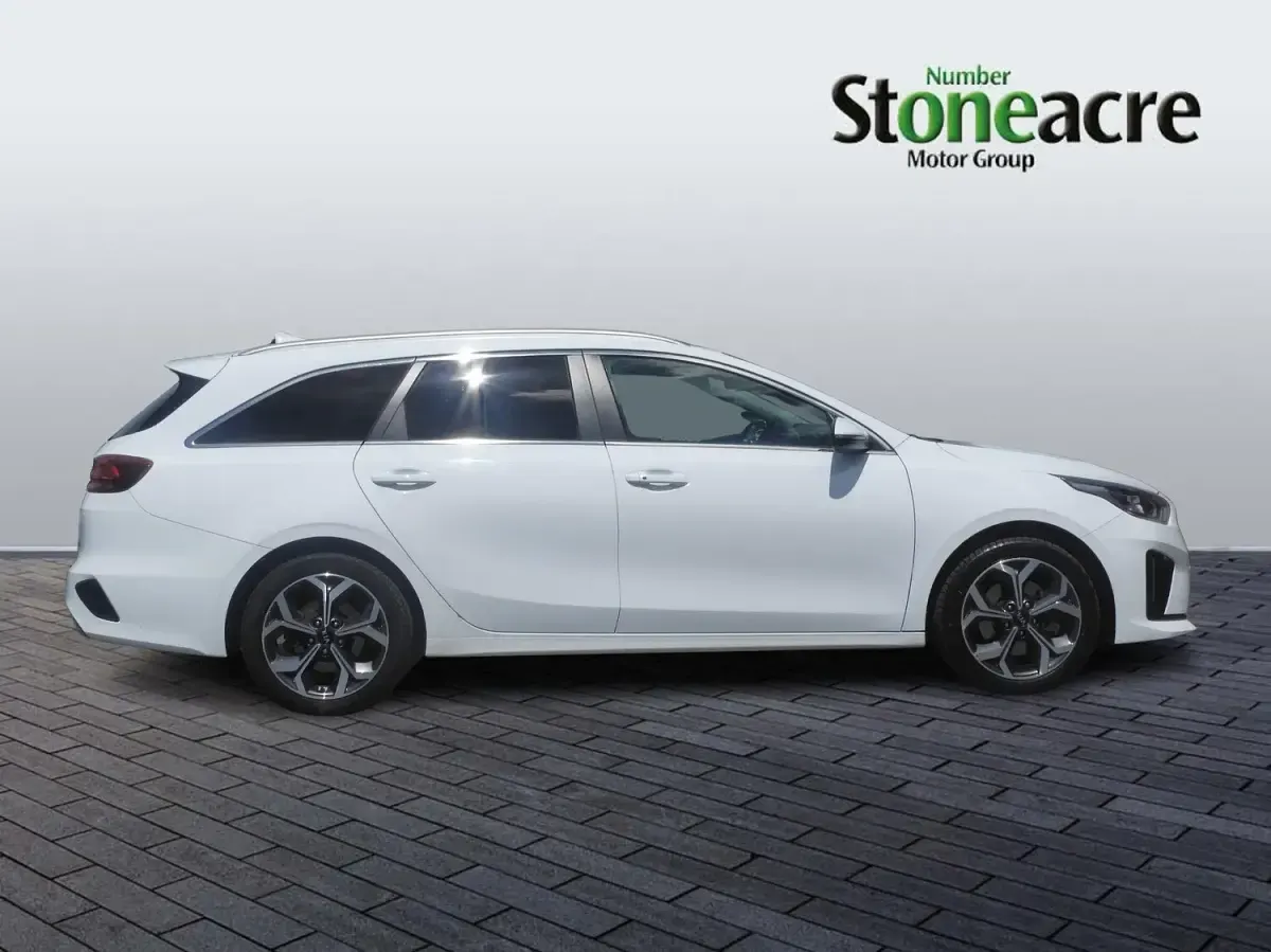 Used Kia Ceed Sportswagon 139 HP (102 kW) 2020 White Estate