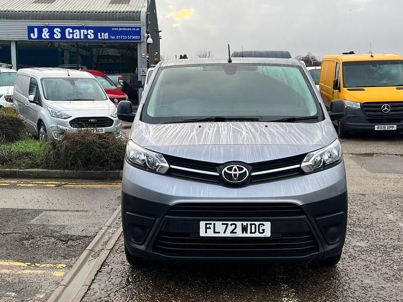Used Toyota Proace 120 HP (88 kW) 2022 Grey MPV
