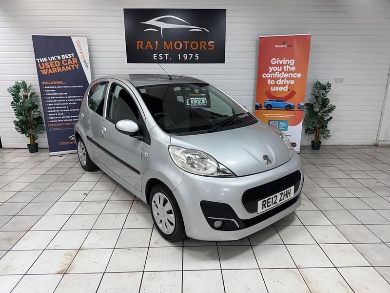 Used Peugeot 107 Active 68 HP (50 kW) 2012 Silver Hatchback