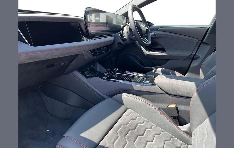 Used Audi S6 Comfort 496 HP (364 kW) 2025 Black Estate