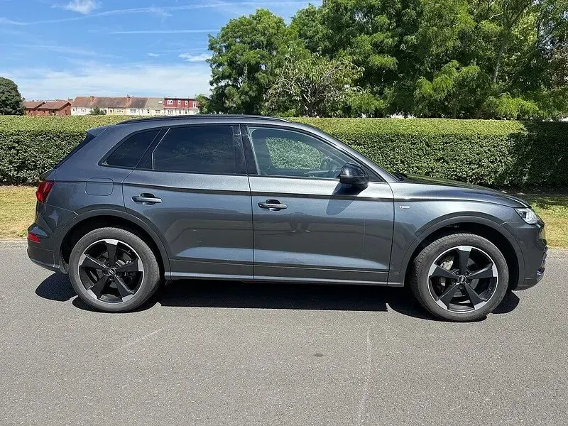 Used Audi Q5 Black Edition 299 HP (219 kW) 2020 Grey SUV