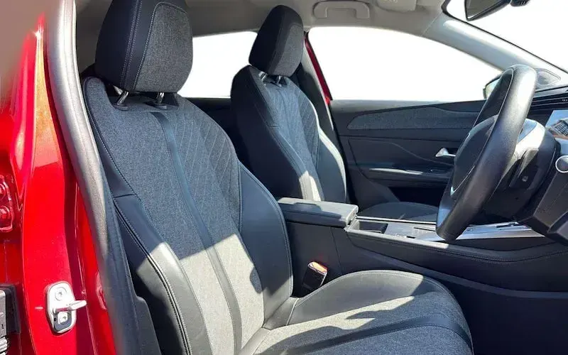 Second-hand Peugeot 408 Allure 131 CP (96 kW) 2024 SUV