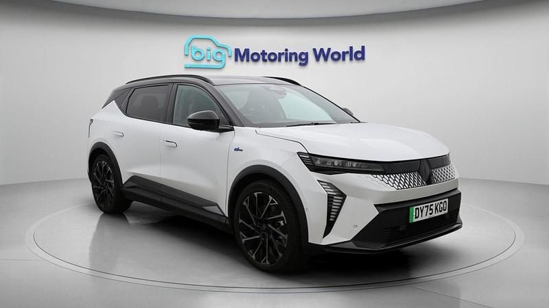White/black Used 2025 Renault Scenic E-Tech Techno Esprit Alpine SUV | £33,100 - Image 1/4