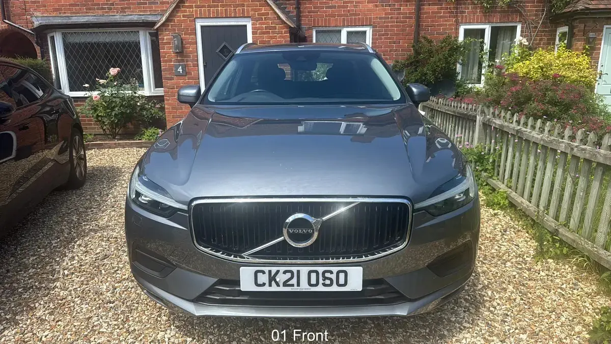 Used Volvo XC60 Momentum 197 HP (144 kW) 2021 SUV