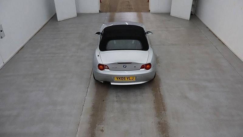 Used BMW Z4 192 HP (141 kW) 2005 Silver Cabriolet