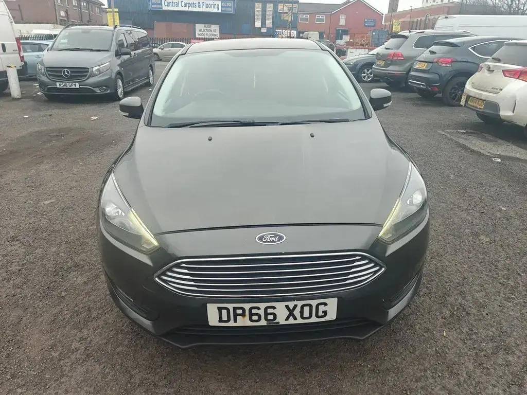 Used Ford Focus Zetec 2016 Grey Hatchback