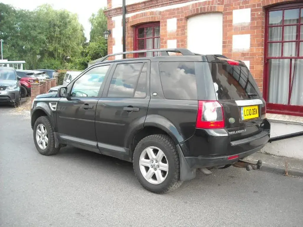 Used Land Rover Freelander 2 S 160 HP (117 kW) 2010 Black SUV