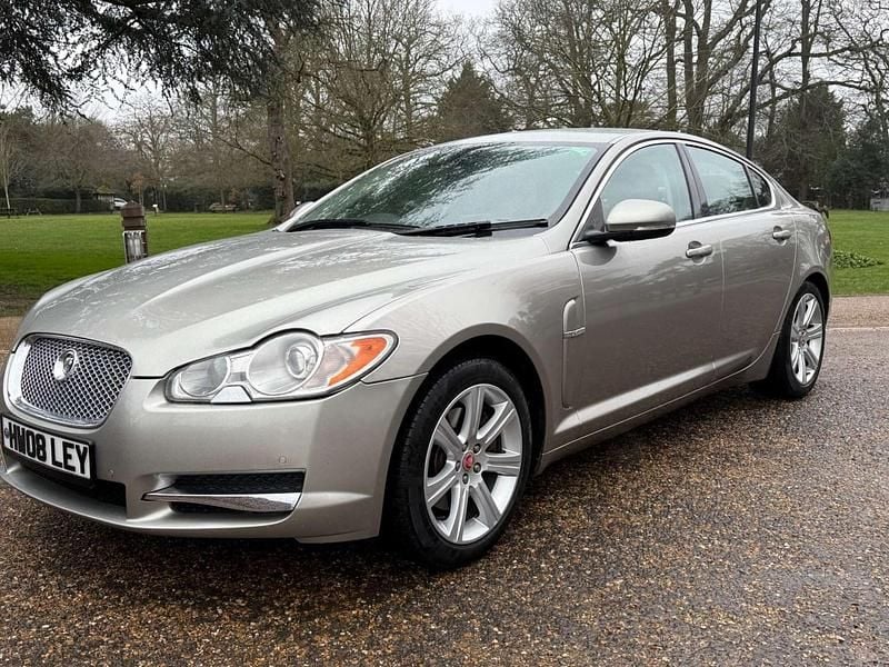 Used Jaguar XF Luxury 2010 Gold Sedan