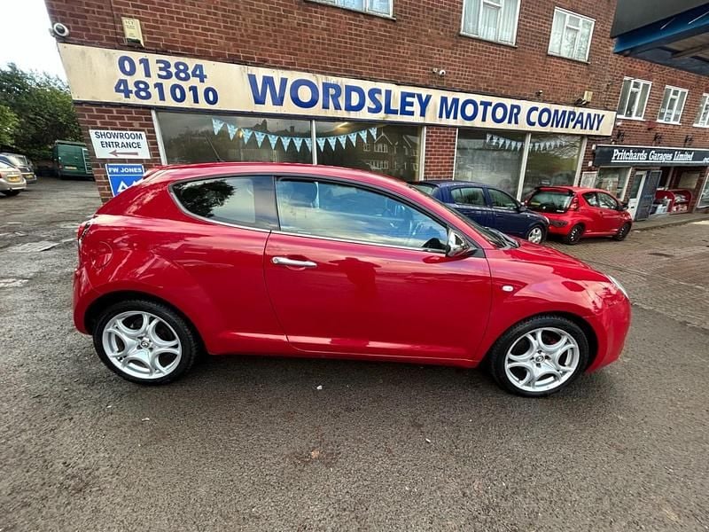 Red Used 2012 Alfa Romeo MiTo Distinctive Hatchback | £3,499 (Fair price) - Image 1/4