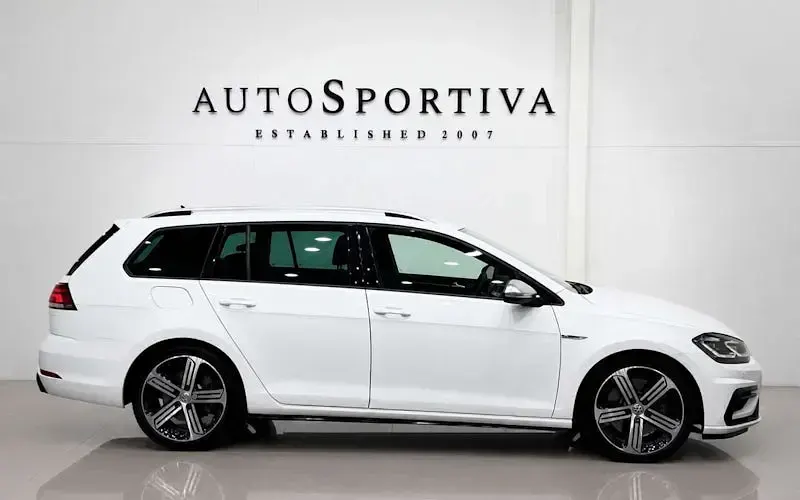 Used VW Golf VIII R 300 HP (220 kW) 2020 Estate