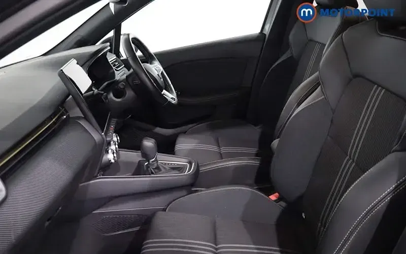 Used Renault Clio Engineered 145 HP (106 kW) 2023 Grey Hatchback