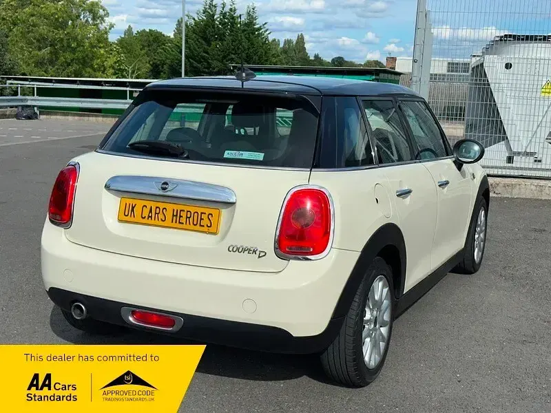 Used Mini Cooper D Hatch 116 HP (85 kW) 2015 White Hatchback