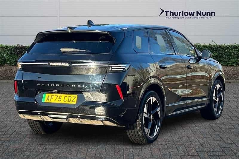 Used Vauxhall Grandland Ultimate 156 kW (213 HP) 2025 Carbon black SUV