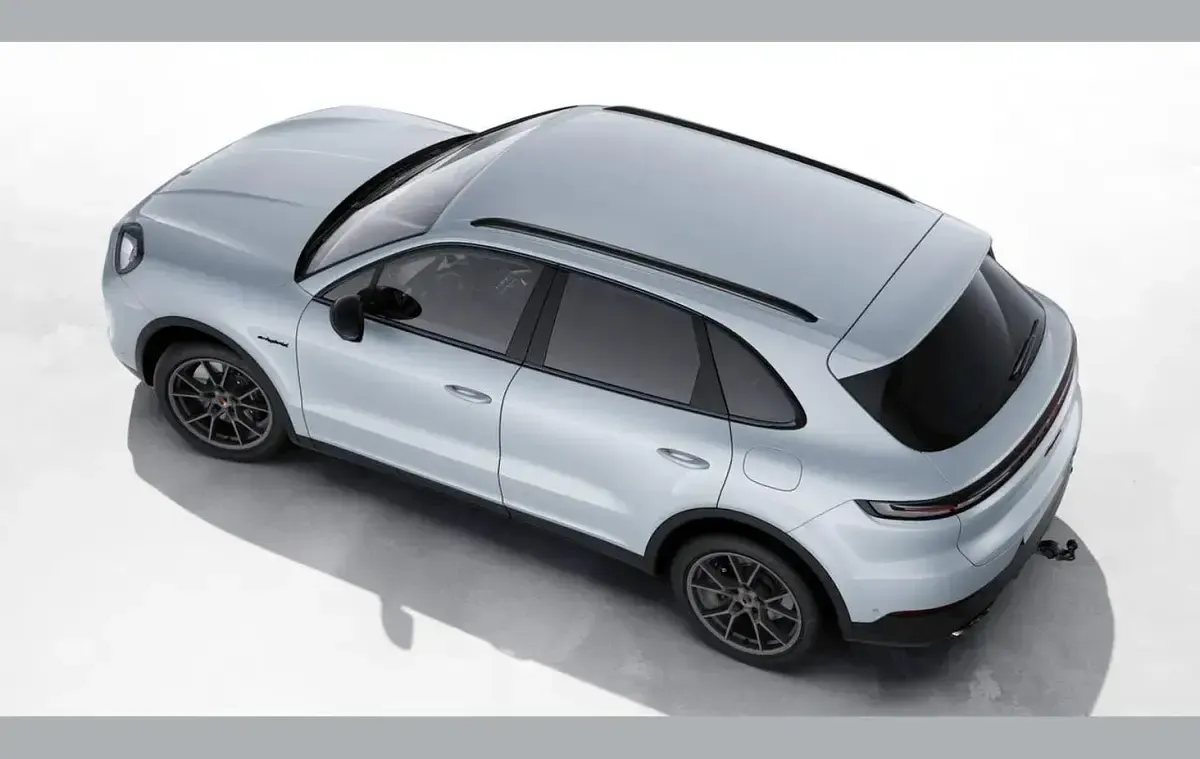 Used Porsche Cayenne 464 HP (341 kW) 2024 Silver SUV