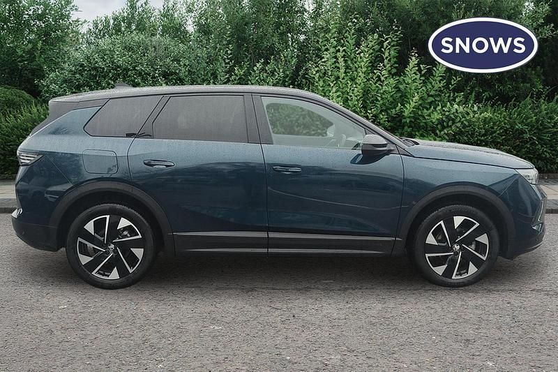 Used Vauxhall Grandland X GSe 136 HP (100 kW) 2024 Blue SUV