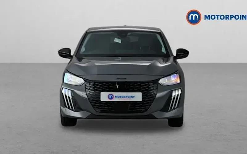 Usado Peugeot 208 Allure 101 CV (74 kW) 2025 Gris Utilitario