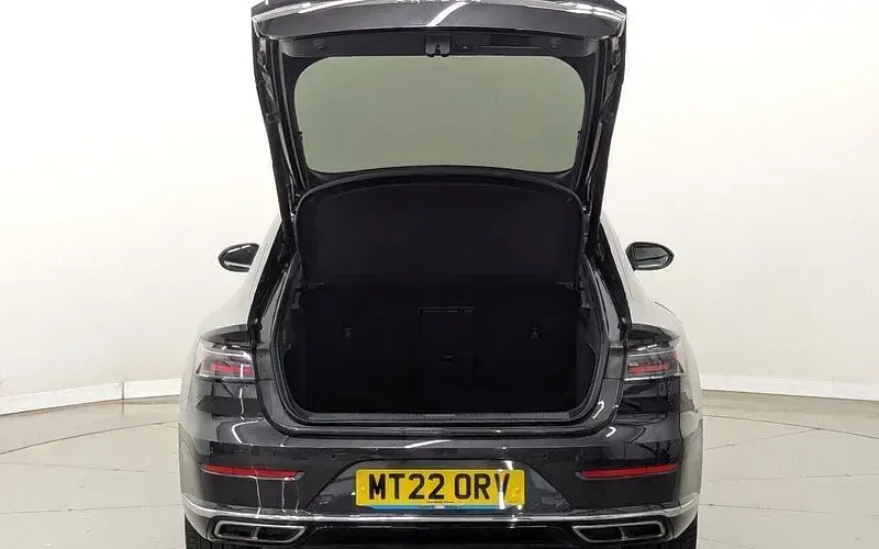 Used VW Arteon R-line 190 HP (139 kW) 2024 Estate