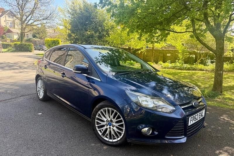 Used Ford Focus Zetec 115 HP (84 kW) 2012 Blue Hatchback