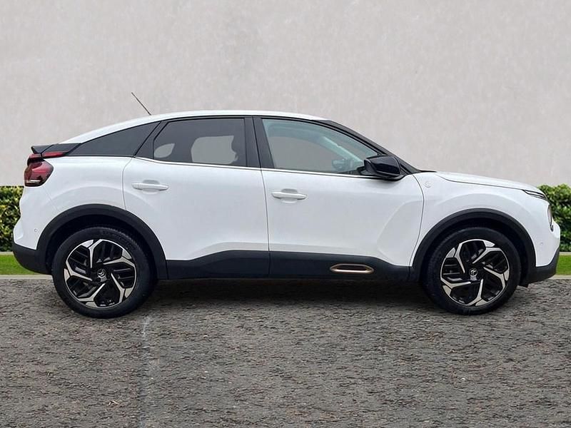 Used Citroën C4 PureTech 2022 White Hatchback