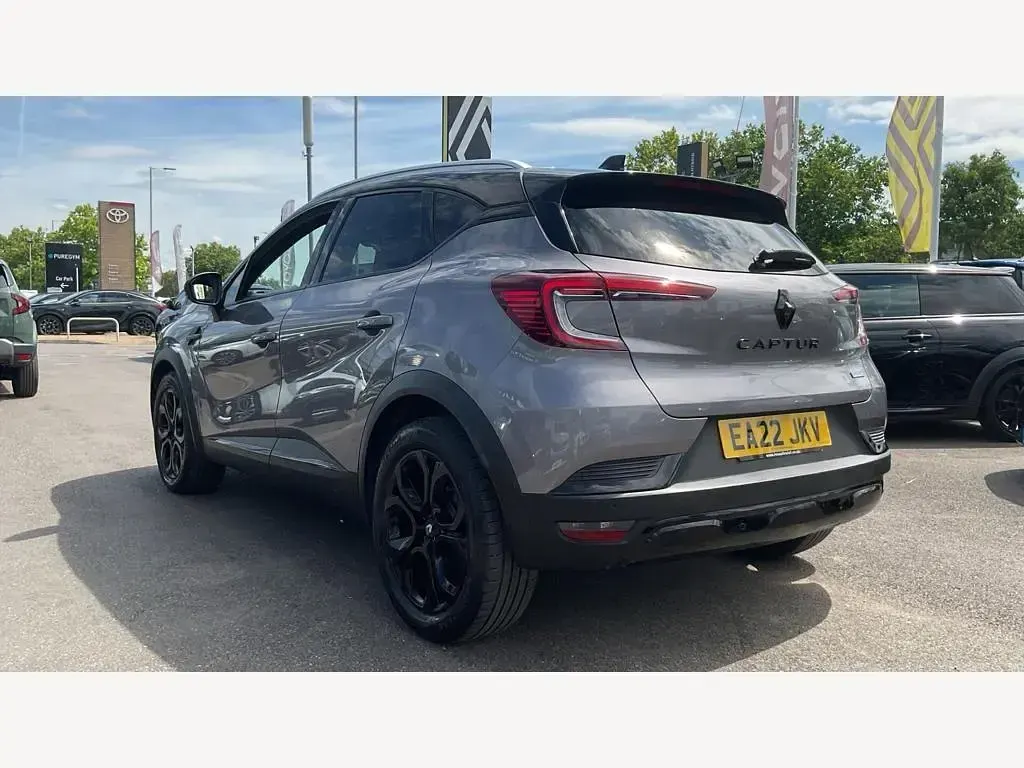 Used Renault Captur Rive Gauche 142 HP (104 kW) 2022 Grey/black  SUV