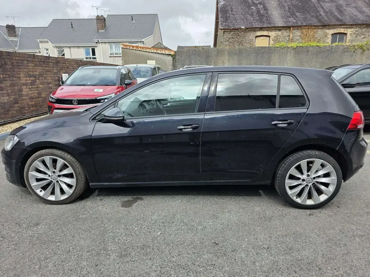 Used VW Golf VII S 105 HP (77 kW) 2013 Black Hatchback