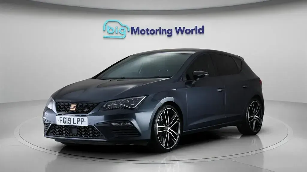 Used Seat Leon CUPRA 290 HP (213 kW) 2019 Grey Hatchback