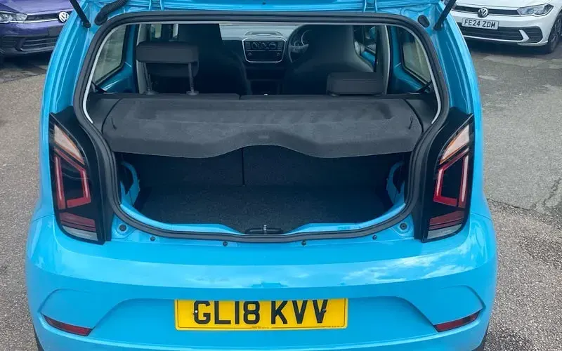 Used VW up! move up! 60 HP (44 kW) 2018 Blue Hatchback