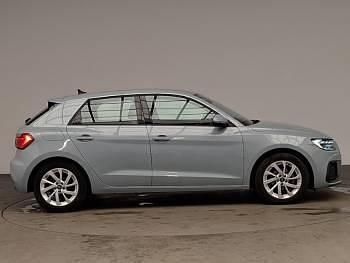 Usado Audi A1 Sport 95 HP (69 kW) 2023 Cinzento SUV