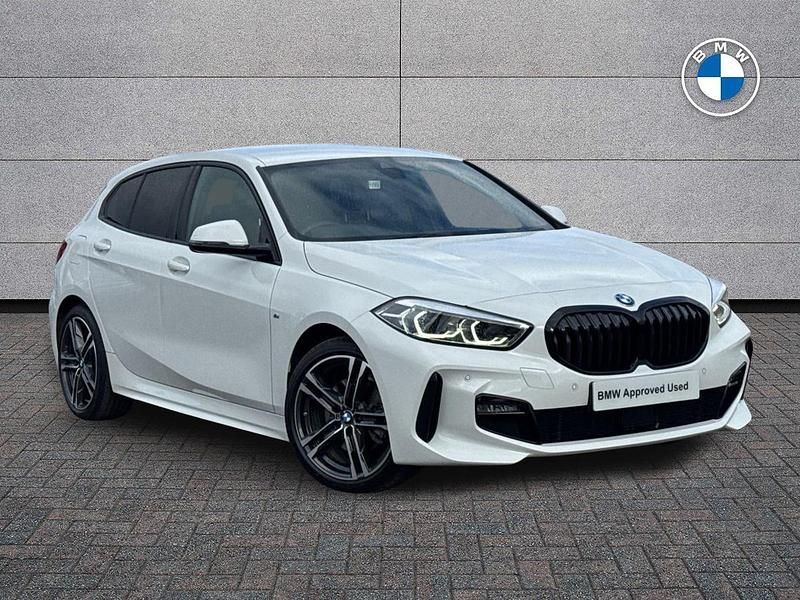 Used BMW 118 M Sport 134 HP (98 kW) 2021 White Hatchback