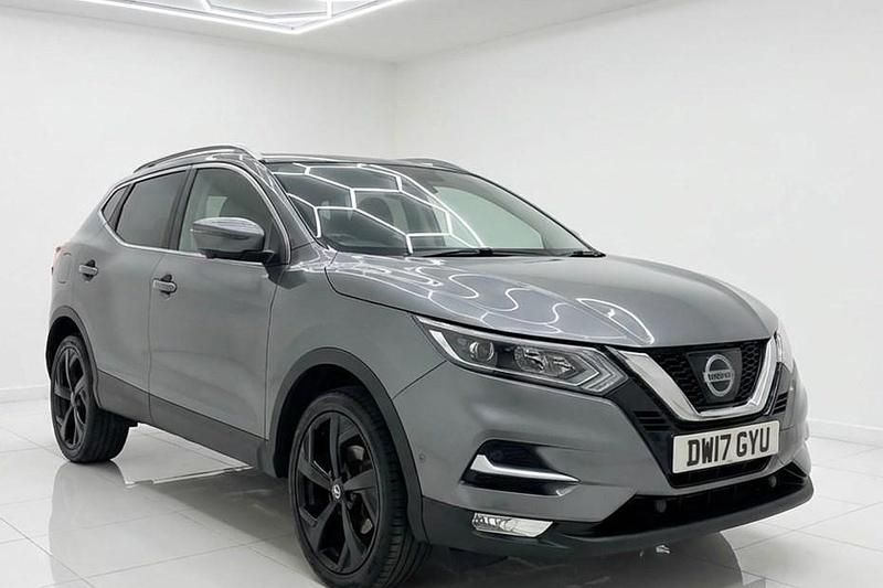 Used Nissan Qashqai Tekna 110 HP (80 kW) 2017 Grey SUV
