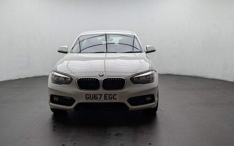 Used BMW 116 Sport Line 116 HP (85 kW) 2017 White Hatchback