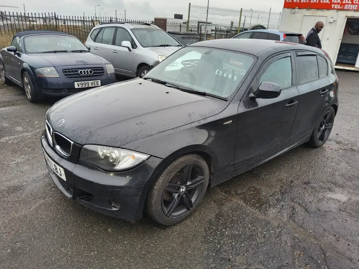 Używany BMW 118 M Sport 143 KM (105 kW) 2011 Czarny Hatchback