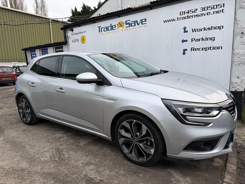 Silver Used 2016 Renault Mégane IV Signature Hatchback | £5,995 (Fair price) - Image 1/4