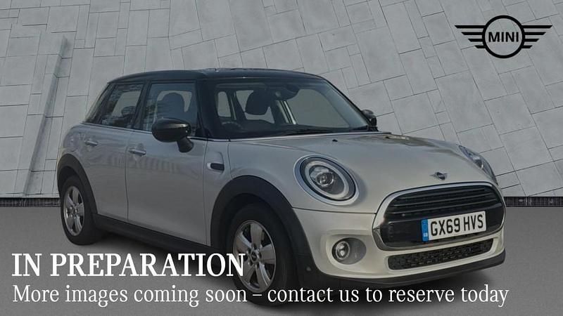 Used Mini Cooper Classic 134 HP (98 kW) 2019 Silver Hatchback