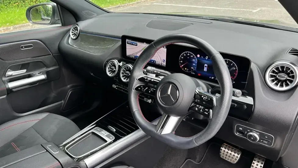 Used Mercedes GLA200 Executive 163 HP (119 kW) 2024 Grey SUV