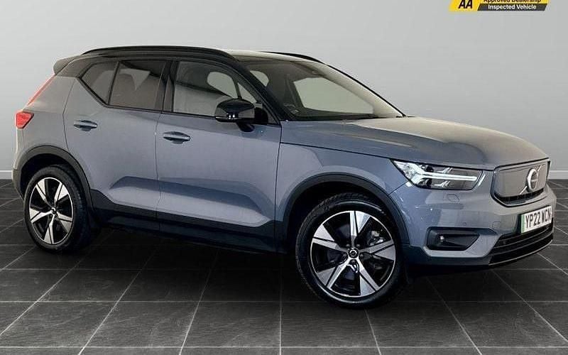 Used 2023 Volvo XC40 Plus SUV | £21,995 (Good price) - Image 1/2